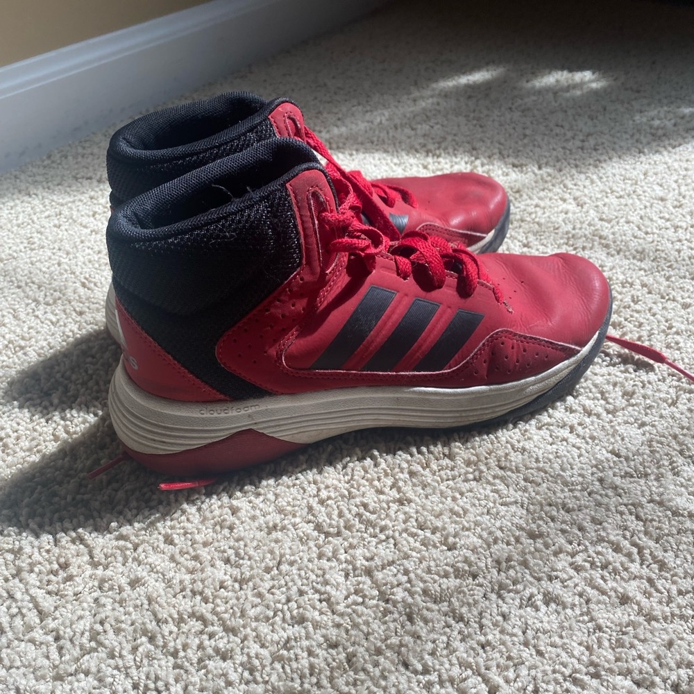 Adidas Kids basketball shoes boys 5.5 or womens 7